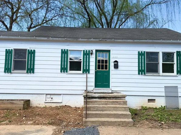 242 Loudoun St SW, Leesburg, VA 20175