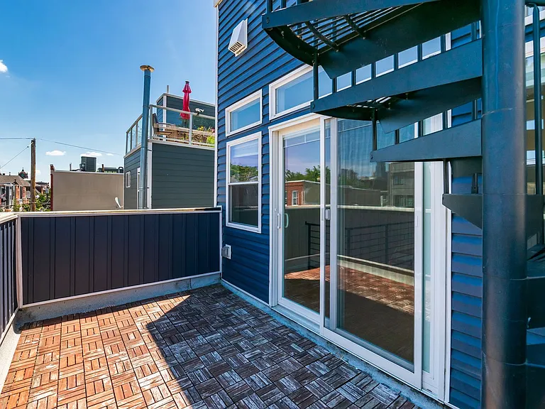 2208 Montrose St — Photo 32