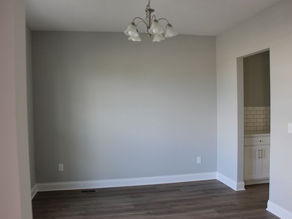 4th image of 63 Douglass Ct