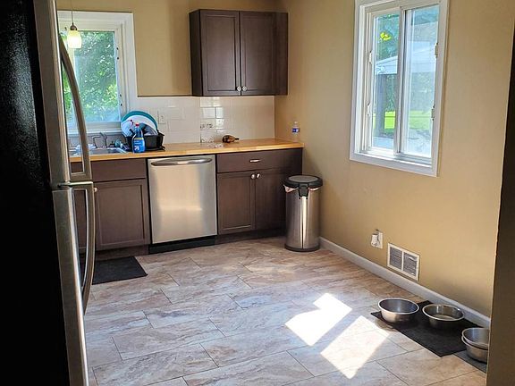 5th image of 2354 S Union St #2354