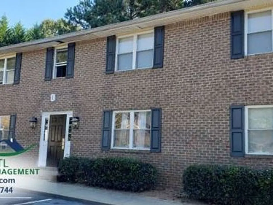 393 Stone Mountain St #8