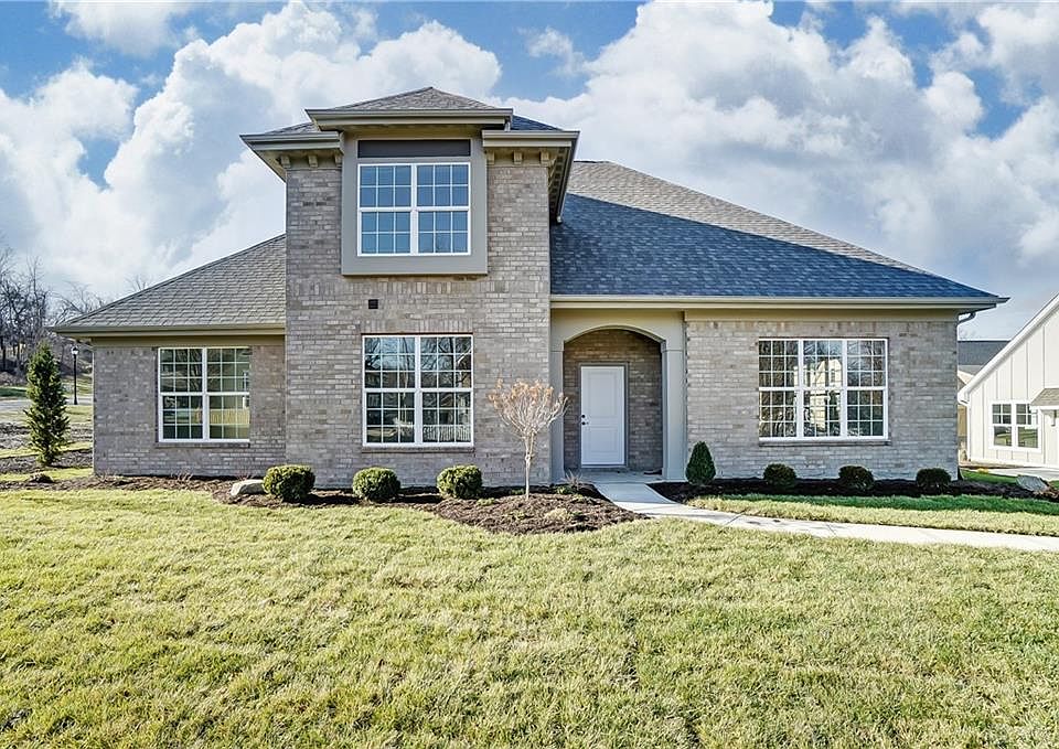 1st image of 222 Pointe Oakwood Way