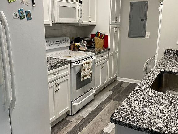 2nd image of 5204 Elston Ln