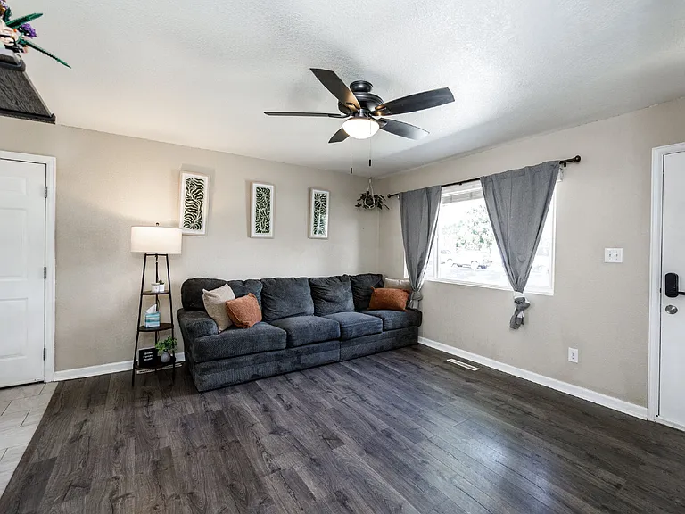 1703 Harrow Rd — Photo 7