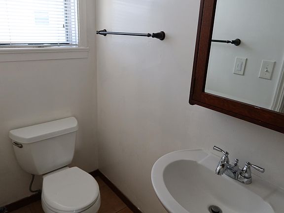 5th image of 21681 E Cliff Dr #12
