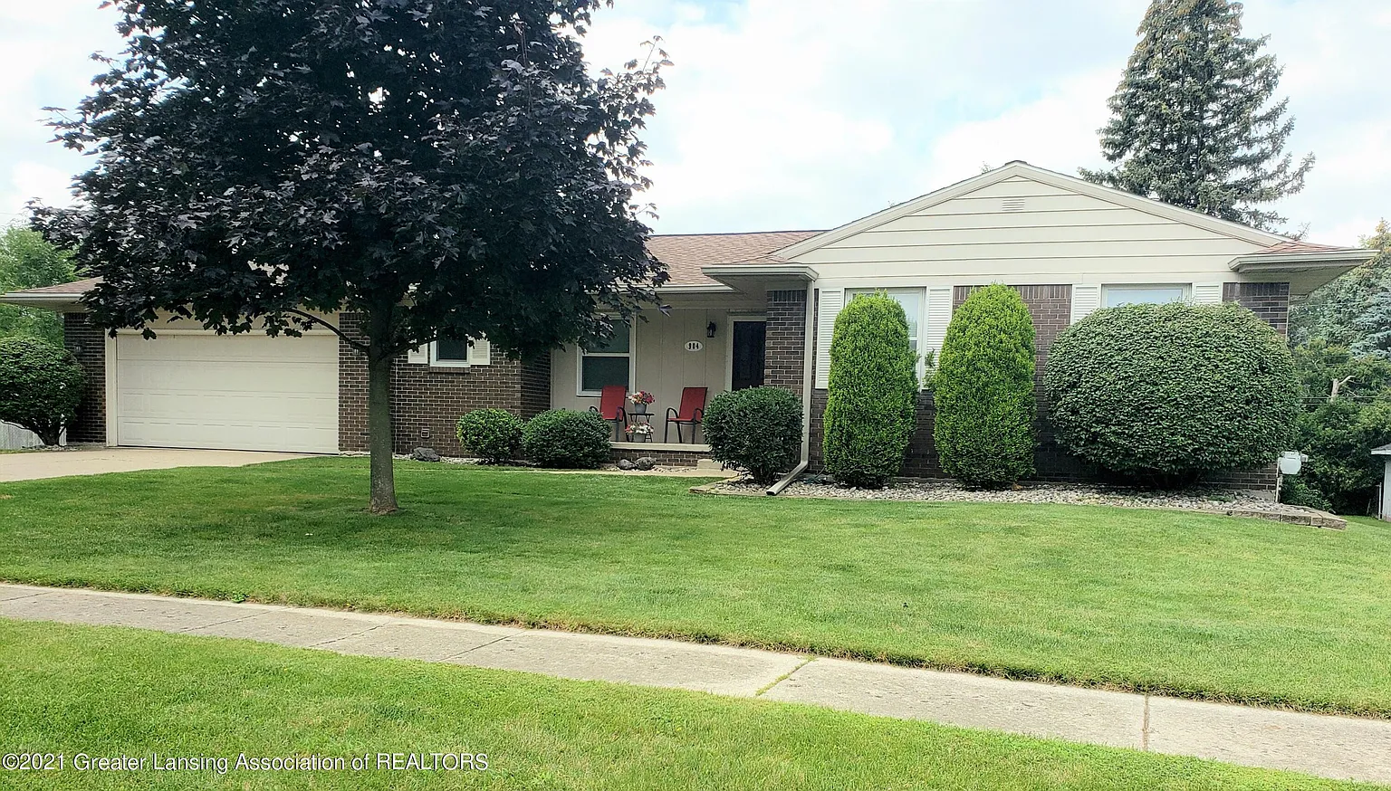 904 London Dr photo 1