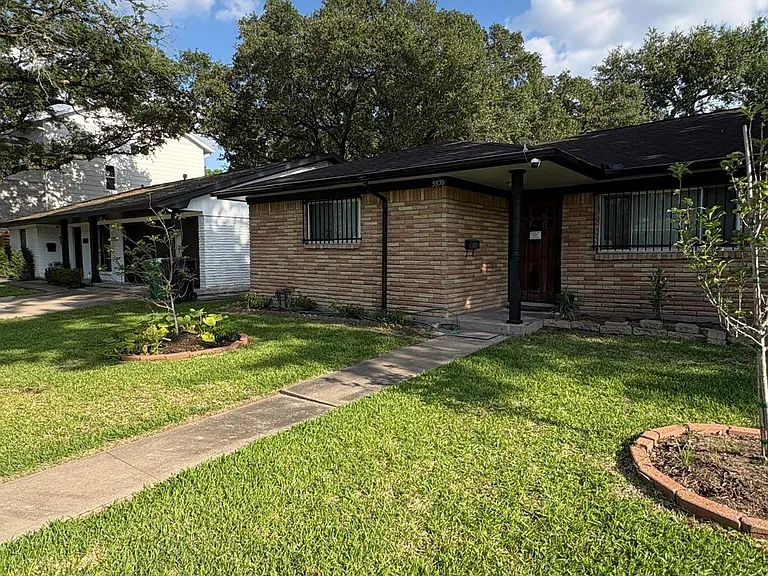 5539 Grape St — Photo 8