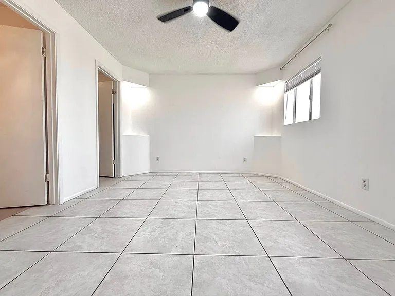 1500 W Rio Salado Pkwy #52 — Photo 6