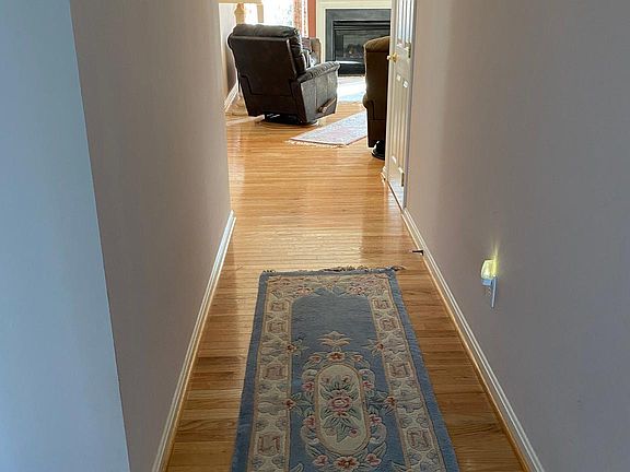 2nd image of 24844 Magnolia Cir