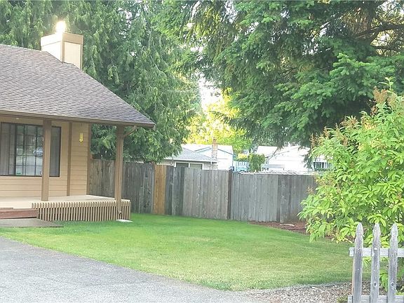 2nd image of 15725 90th Ave E