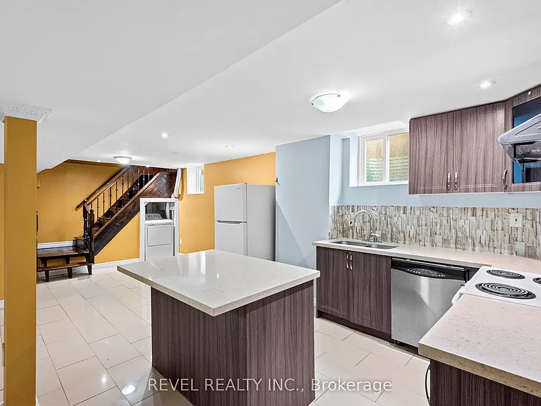 1005 Sandcliff Dr #BASEMENT — Photo 1