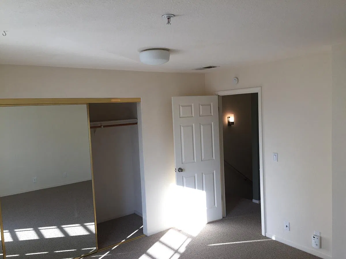 1152 Pear Tree Lane — Photo 3