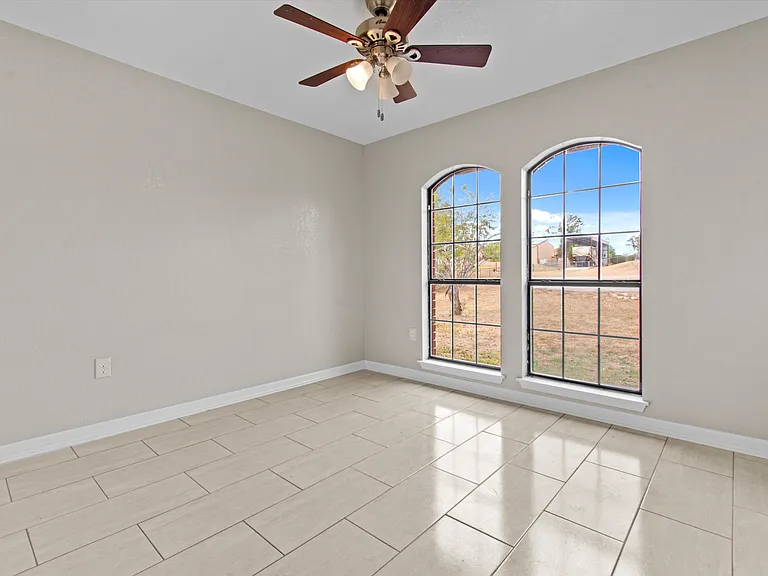180 County Road 4933 — Photo 13