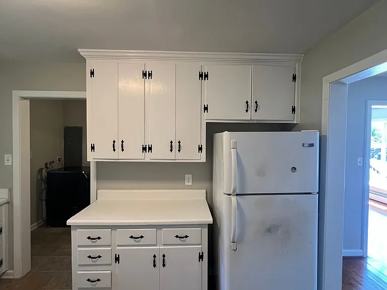 8206 Adrian Dr — Photo 13