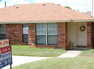 115 Oakwood Ln, Kennedale, TX 76060