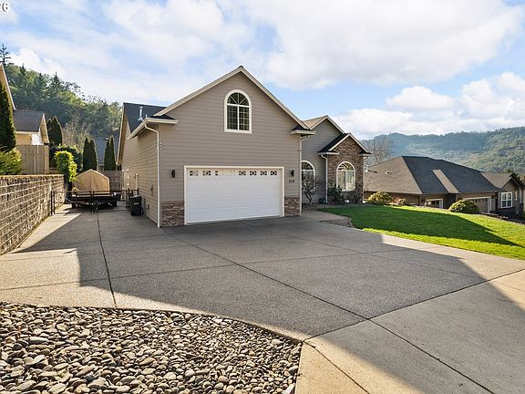 2nd image of 554 Oak Valley Loop