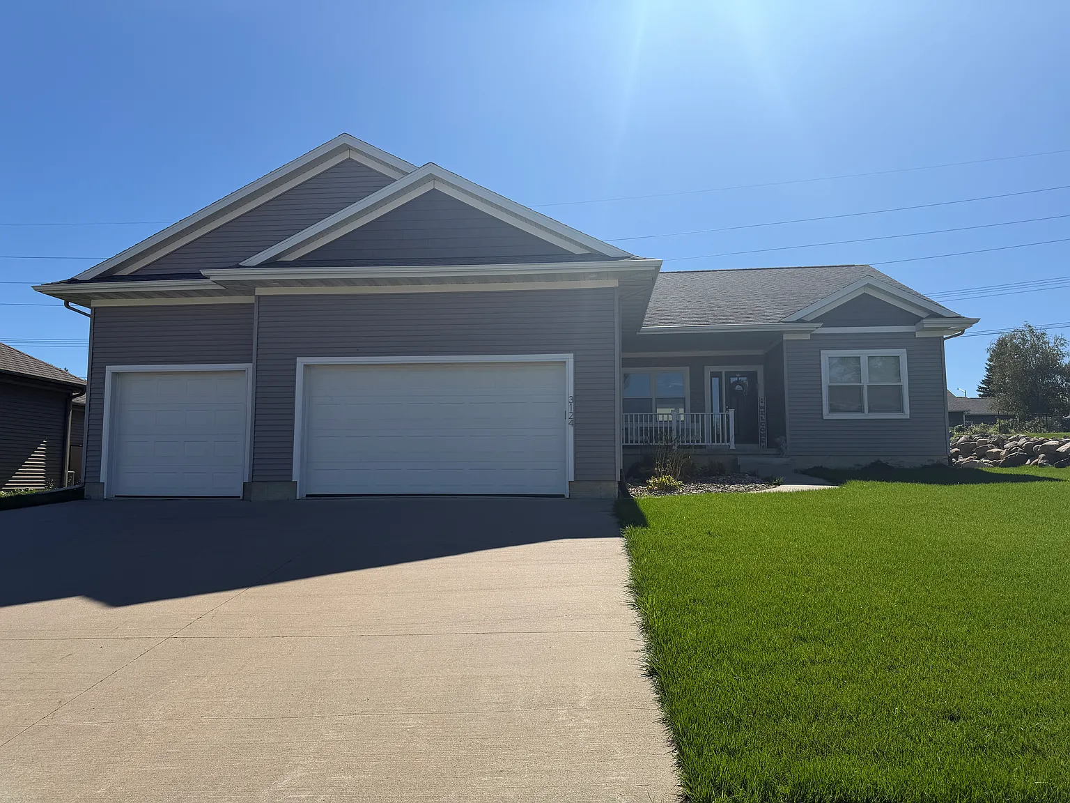 4 bed, 1710 sqft, $2,900 — Photo 1