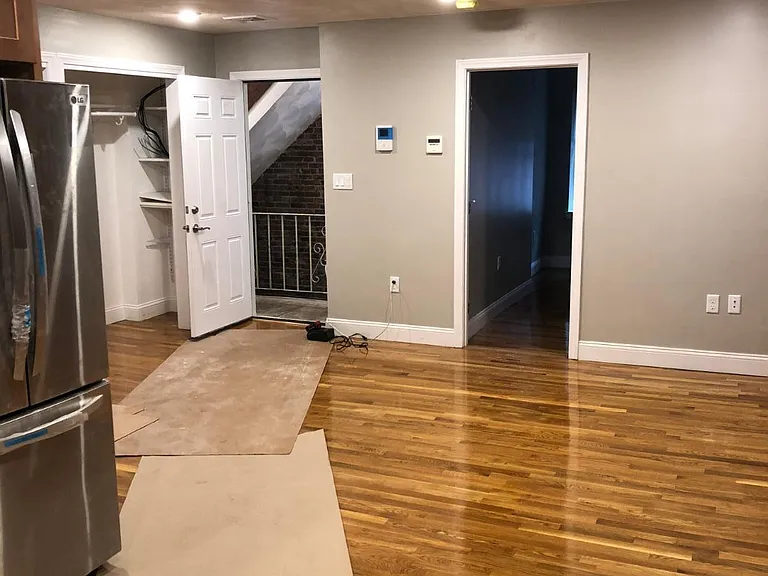 1 Wiget St #1 — Photo 6