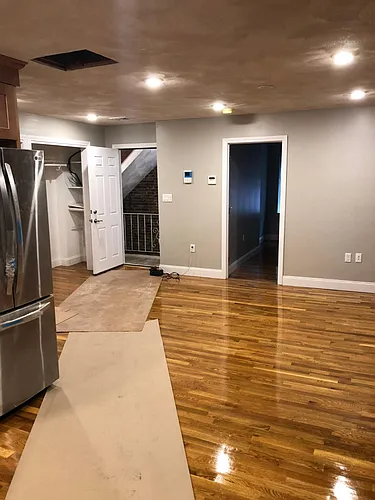 1 Wiget St Photo 1
