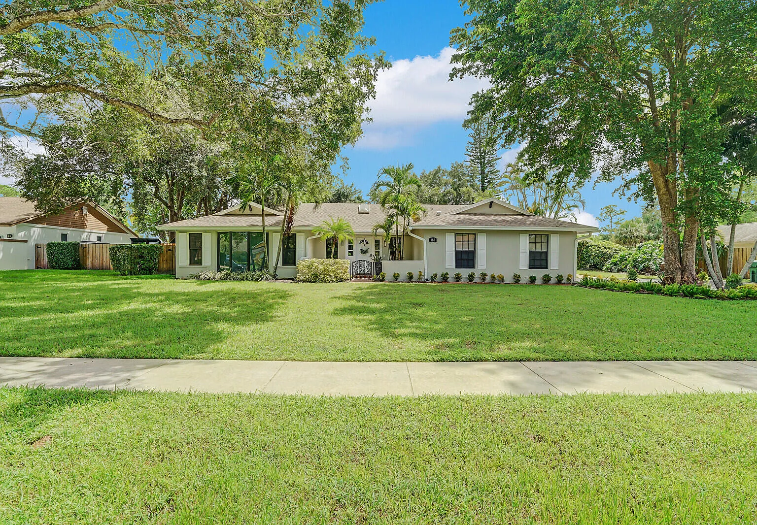 6 bed, 3.0 bath, 2172 sqft, $8,500 — Photo 2