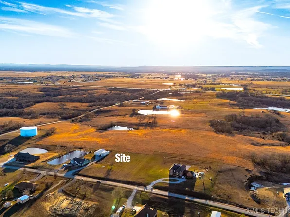 40855 N 3985th Rd, Collinsville, OK 74021