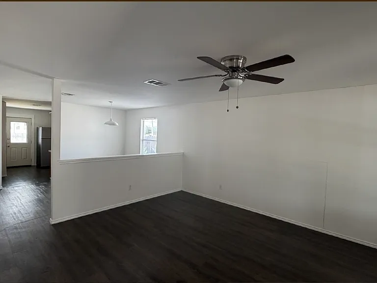 8411 Crinum Lily Dr — Photo 4