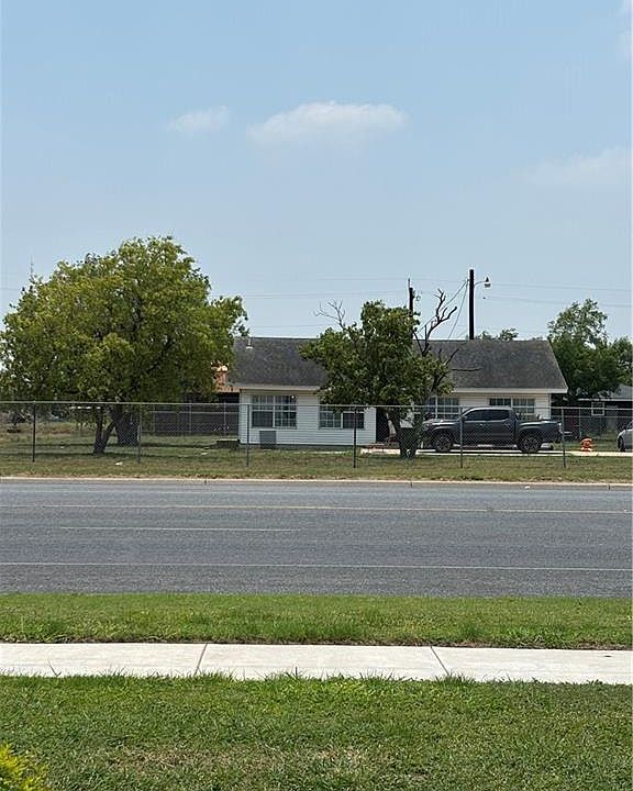 1st image of 404 & 408 N Broadway St