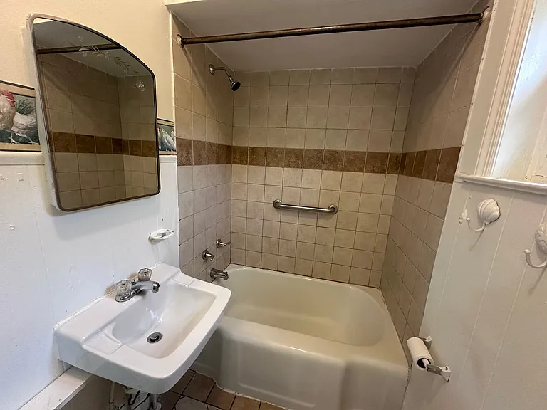1007 Markley St — Photo 5