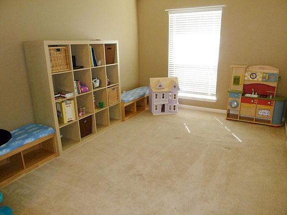 3rd image of 1601 Dixie Hill Ct