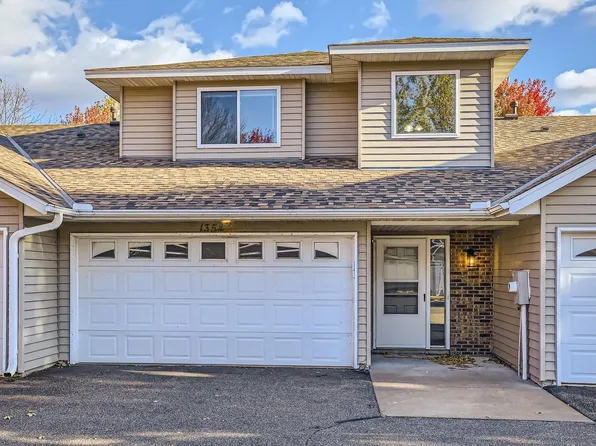 1354 Island Dr, Forest Lake, MN 55025