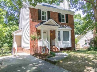 8220 Round Oak Rd, Raleigh, NC 27616