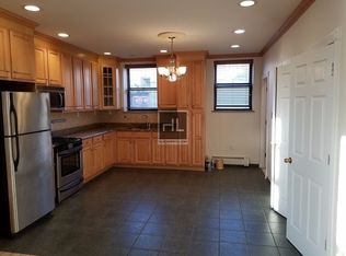 121 3rd St APT 3, Brooklyn, NY 11231