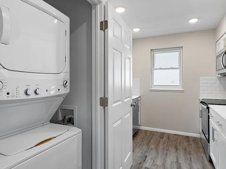 20-22 Rosol Ln #24 — Photo 14