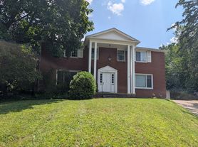 8983 Highland Dr