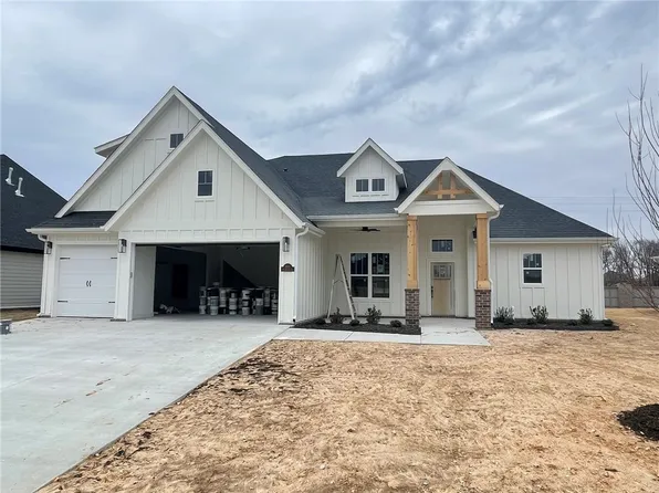 6201 W Star Light Dr, Rogers, AR 72758