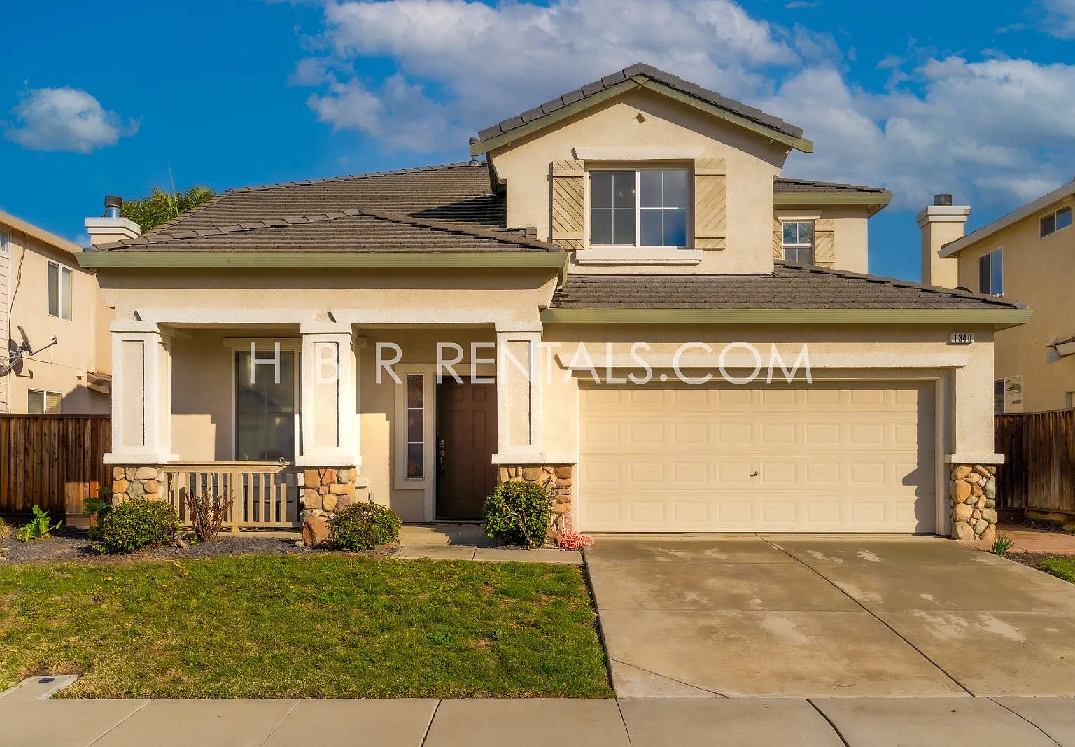 4 bed, 3.0 bath, 2443 sqft, $2,950 — Photo 1