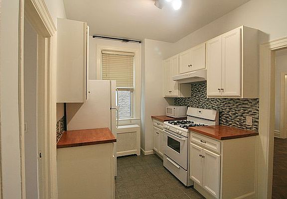 5th image of 3283 45th St #1