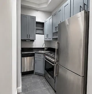230 East 32nd Street — Photo 4