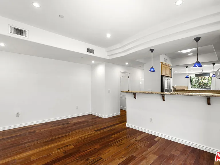 744 N Alfred St #104 — Photo 17