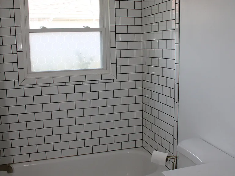 2121 Main St — Photo 12