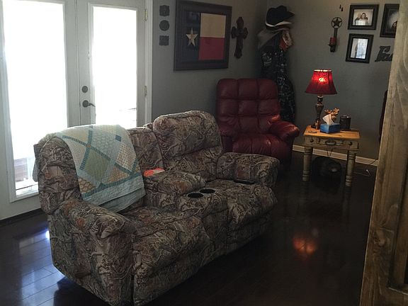 2nd image of 1600 W 23rd St