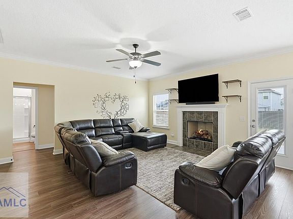 5th image of 218 Rutledge Dr