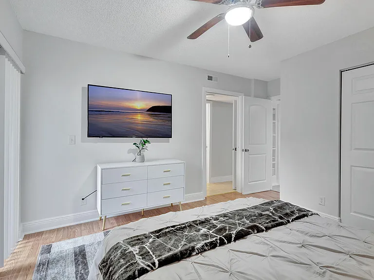 12641 Westhampton Cir #C311 — Photo 30