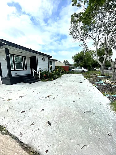 1314 Devon Dr - View 3