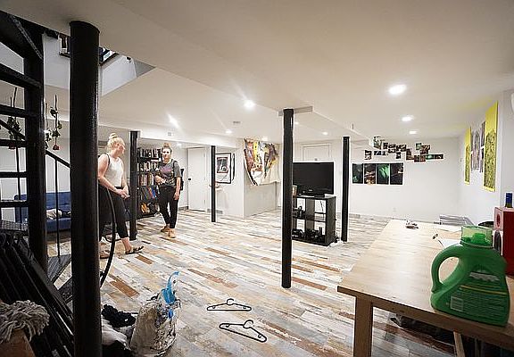 5th image of 313 Wilson Ave APT 1B