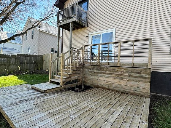 3rd image of 1403 Bingham Ave