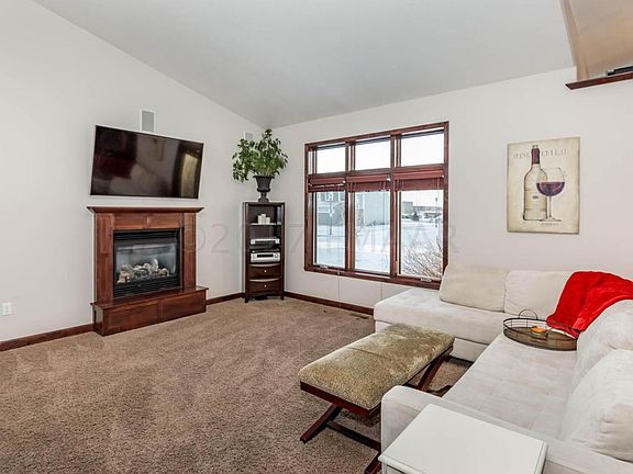 4th image of 3523 Loberg Dr