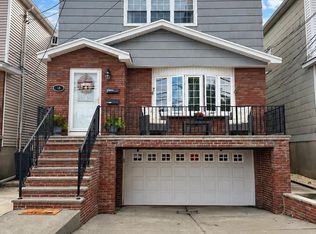18 Oak St APT 1, Bayonne, NJ 07002