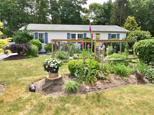 291 Leisure Dr, South Kingstown, RI 02879