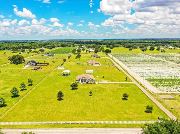 4110 Nesmith Rd, Plant City, FL 33567